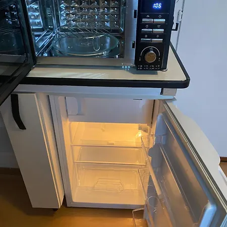 Close To Strasbourg Center Free Parking We
